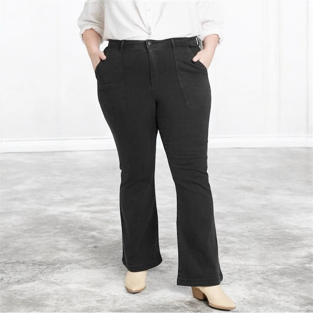 3XL Black Flared plus size Jeans